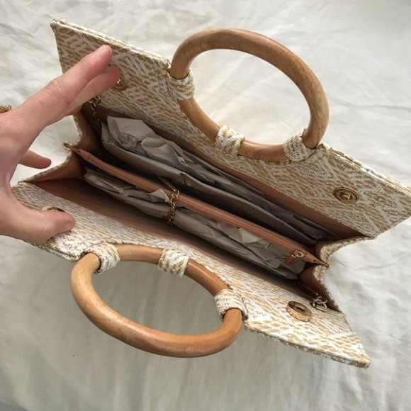 COLETTE HAYMAN Woven Clutch Crossbody Handbag - Picture 3 of 3